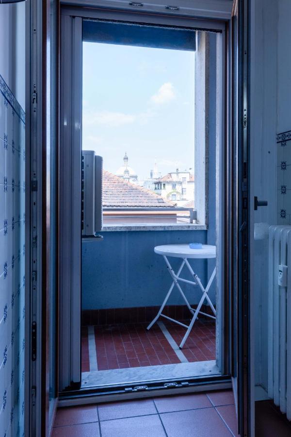 Milan Flat 5 Min From Duomo With Park For Small Carsアパートメント エクステリア 写真