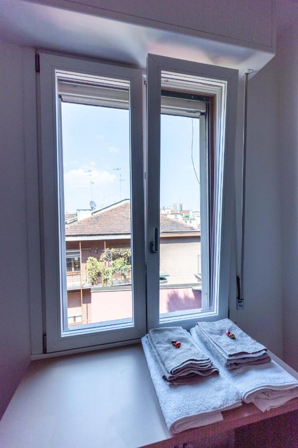 Milan Flat 5 Min From Duomo With Park For Small Cars エクステリア 写真